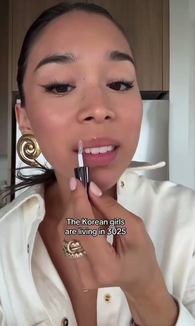 This lip plumper enhances the fullness of your lips, offering a cost-effective alternative to expensive lip fillers. 